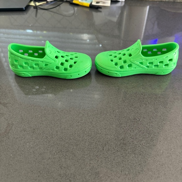 Toddler MTE Slip-On TRK Shoe - Picture 5 of 7